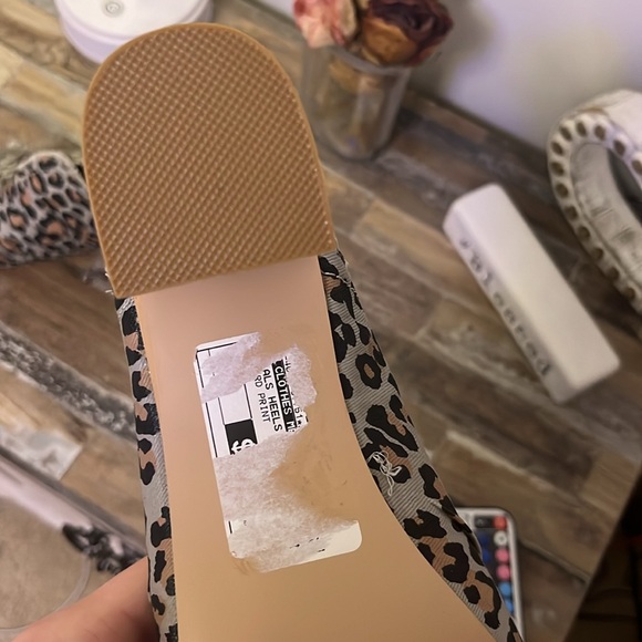 Leopard kitten heels - Picture 3 of 4